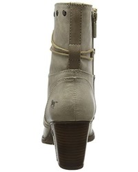 weiße Stiefel von Mustang