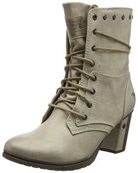 weiße Stiefel von Mustang