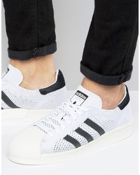 weiße Turnschuhe von adidas