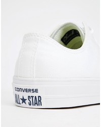 weiße Turnschuhe von Converse