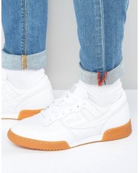 weiße Turnschuhe von Fila