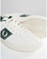 weiße Turnschuhe von Fred Perry