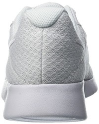 weiße Turnschuhe von Nike