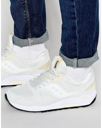 weiße Turnschuhe von Saucony