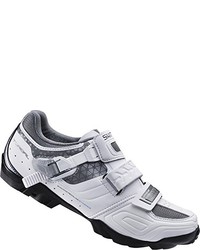 weiße Turnschuhe von Shimano