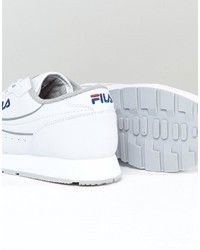 weiße Turnschuhe von Fila