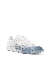 weiße und blaue bedruckte Leder niedrige Sneakers von Maison Margiela