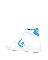 weiße und blaue hohe Sneakers aus Leder von Converse