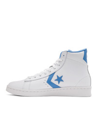 weiße und blaue hohe Sneakers aus Leder von Converse