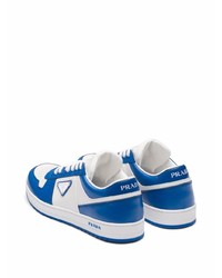 weiße und blaue Leder niedrige Sneakers von Prada