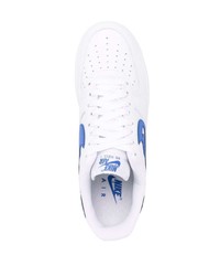 weiße und blaue Leder niedrige Sneakers von Nike