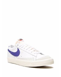 weiße und blaue Leder niedrige Sneakers von Nike