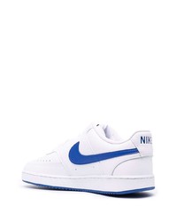 weiße und blaue Leder niedrige Sneakers von Nike