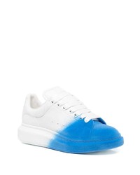 weiße und blaue Leder niedrige Sneakers von Alexander McQueen