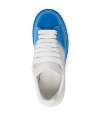 weiße und blaue Leder niedrige Sneakers von Alexander McQueen