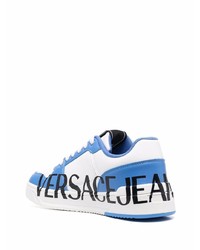 weiße und blaue Leder niedrige Sneakers von VERSACE JEANS COUTURE