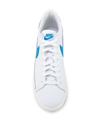 weiße und blaue Leder niedrige Sneakers von Nike