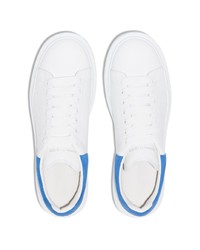 weiße und blaue Leder niedrige Sneakers von Alexander McQueen