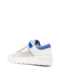 weiße und blaue Leder niedrige Sneakers von Moncler