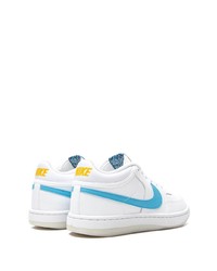 weiße und blaue Leder niedrige Sneakers von Nike