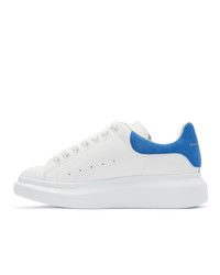 weiße und blaue Leder niedrige Sneakers von Alexander McQueen