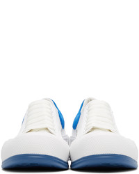 weiße und blaue Segeltuch niedrige Sneakers von Alexander McQueen