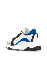 weiße und blaue Sportschuhe von DSQUARED2