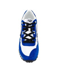 weiße und blaue Sportschuhe von Hi-Tec Hts74