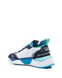 weiße und blaue Sportschuhe von Ea7 Emporio Armani