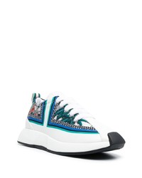 weiße und blaue Sportschuhe von Giuseppe Zanotti