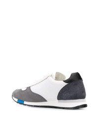 weiße und blaue Sportschuhe von Bally