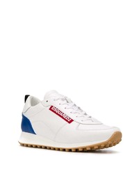 weiße und blaue Sportschuhe von DSQUARED2