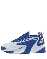 weiße und blaue Sportschuhe von Nike Sportswear