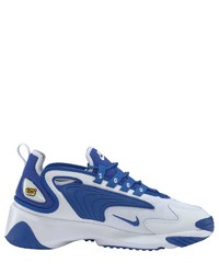 weiße und blaue Sportschuhe von Nike Sportswear