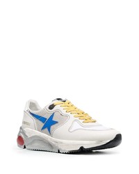 weiße und blaue Sportschuhe von Golden Goose