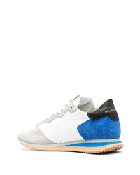 weiße und blaue Sportschuhe von Philippe Model Paris