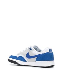 weiße und blaue Wildleder niedrige Sneakers von Nike