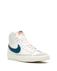 weiße und dunkelblaue hohe Sneakers aus Leder von Nike