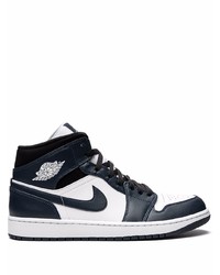 weiße und dunkelblaue hohe Sneakers aus Leder von Jordan