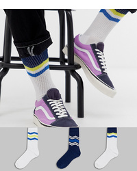 weiße und dunkelblaue horizontal gestreifte Socken von ASOS DESIGN