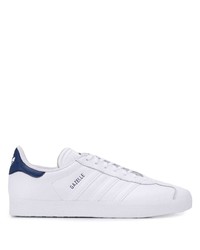 weiße und dunkelblaue Leder niedrige Sneakers von adidas