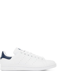 weiße und dunkelblaue Leder niedrige Sneakers von adidas Originals
