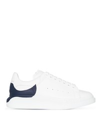 weiße und dunkelblaue Leder niedrige Sneakers von Alexander McQueen