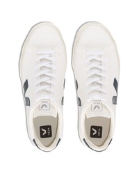 weiße und dunkelblaue Leder niedrige Sneakers von Veja