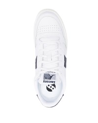 weiße und dunkelblaue Leder niedrige Sneakers von Saucony