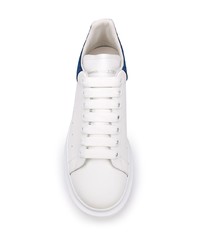 weiße und dunkelblaue Leder niedrige Sneakers von Alexander McQueen