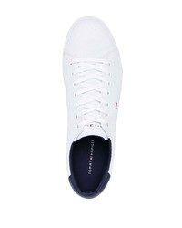 weiße und dunkelblaue Segeltuch niedrige Sneakers von Tommy Hilfiger