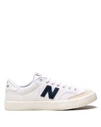weiße und dunkelblaue Segeltuch niedrige Sneakers von New Balance