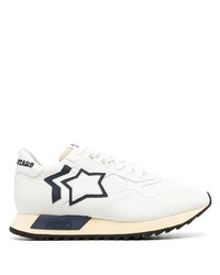 weiße und dunkelblaue Sportschuhe von atlantic stars