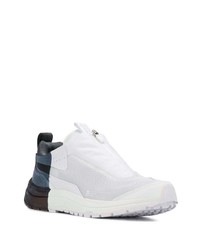 weiße und dunkelblaue Sportschuhe von 11 By Boris Bidjan Saberi